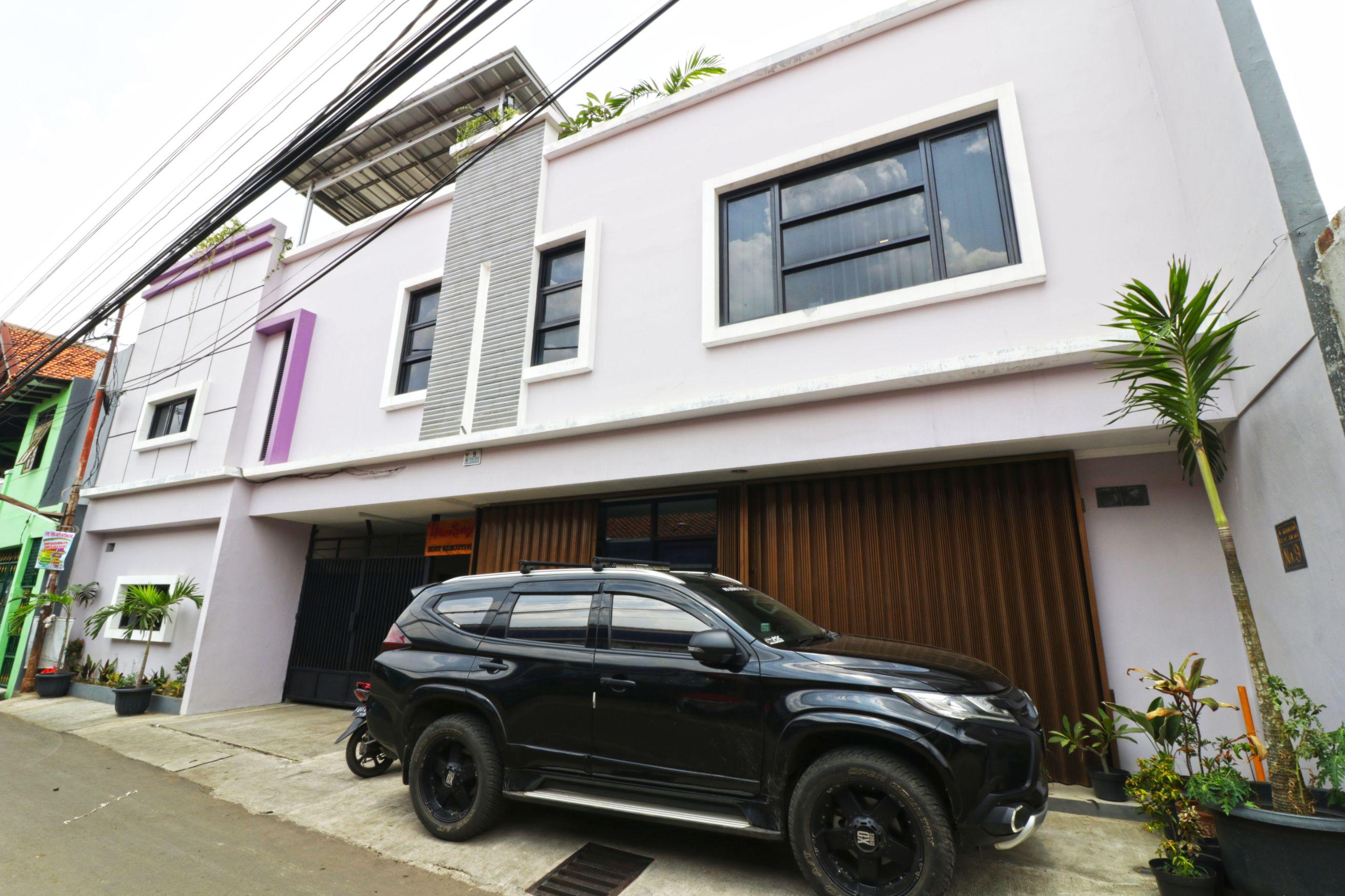 Surya Wisma tamu 3*
